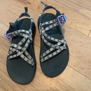 Chacos size 3